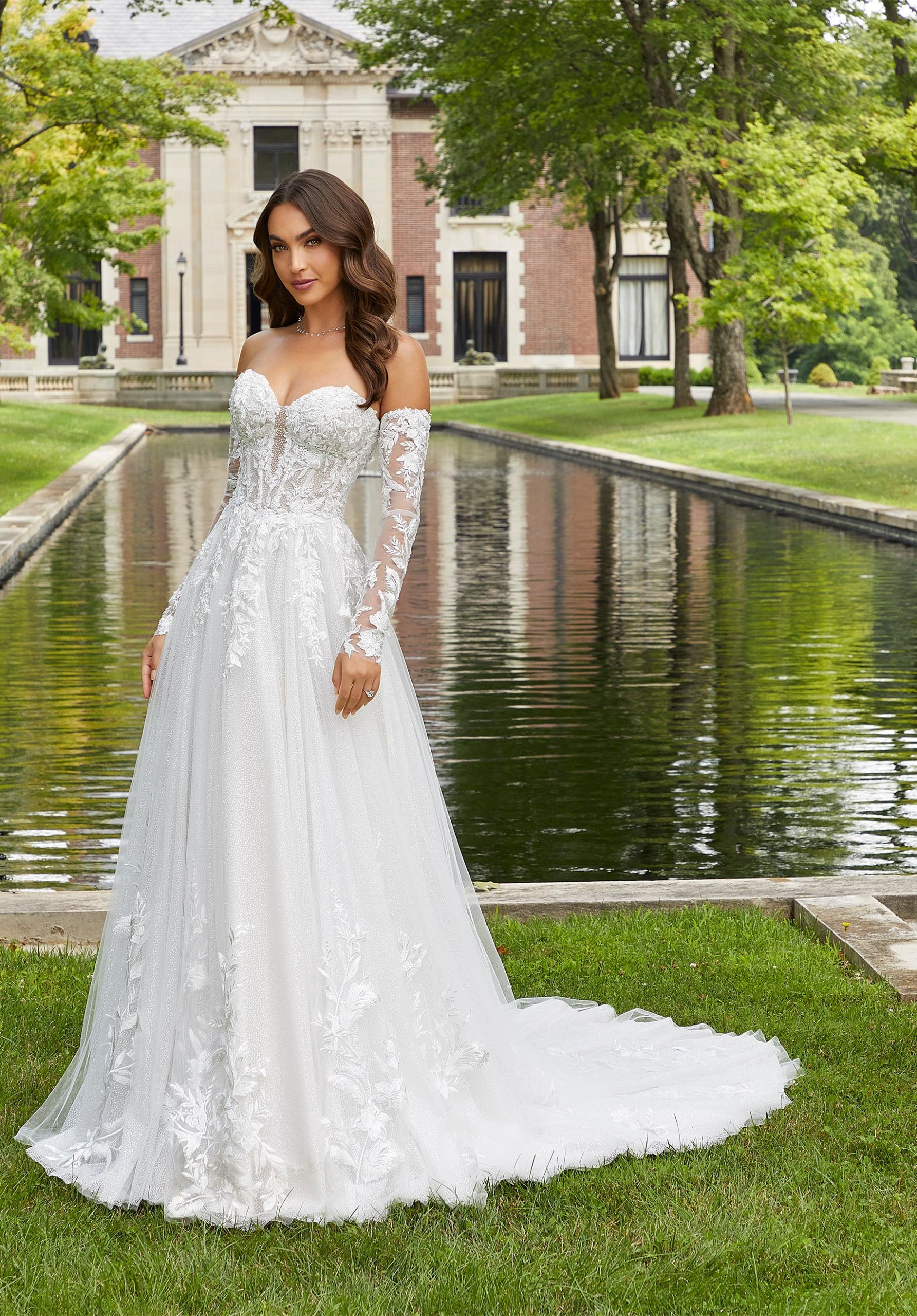 Wedding Dresses in Montreal  Reviews for Bridal Shops